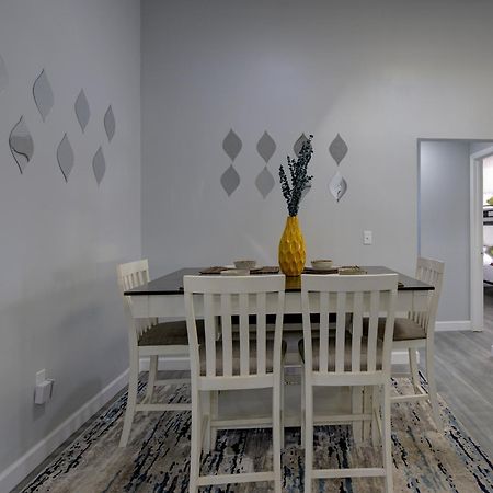 Family Fun Ping Pong, Bbq, Walk To Park Nearby ساراسوتا المظهر الخارجي الصورة
